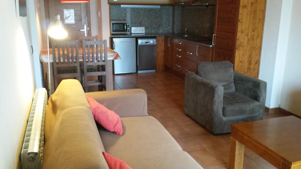 בלוור דה סרדאניה Aparthotel Bellver חדר תמונה
