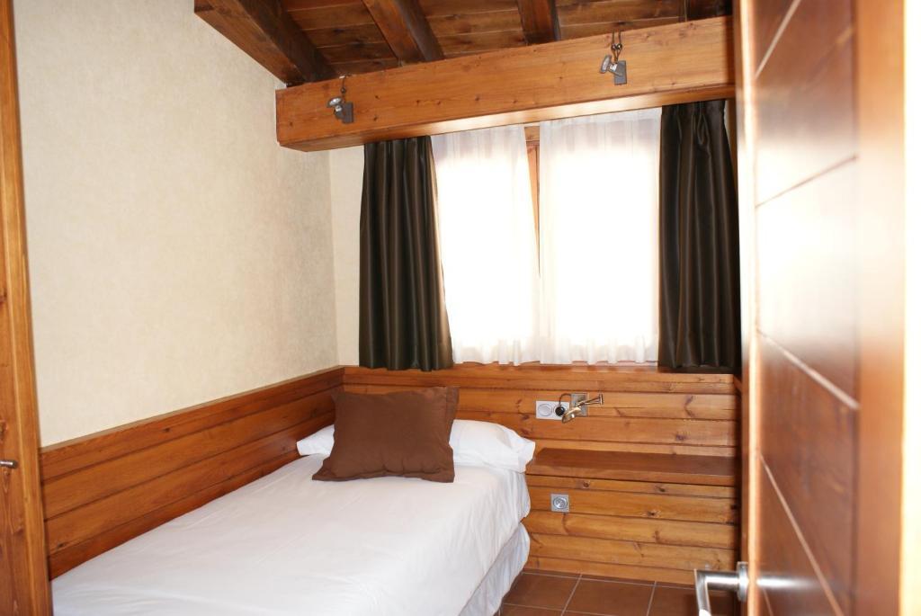 בלוור דה סרדאניה Aparthotel Bellver חדר תמונה
